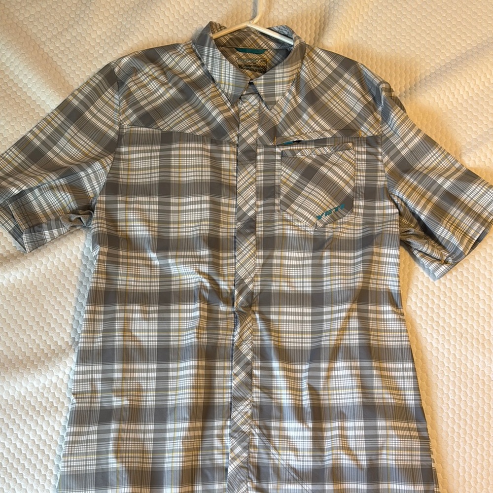 Yeti Gray and White Jersey Shirt Casual Fit